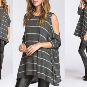 Cold shoulder light Sweater